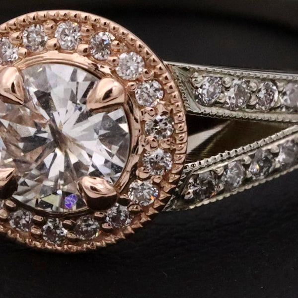 Halo diamond ring, wide macro banner
