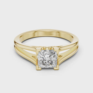 360 degree video of 1.04 CTW princess cut lab grown diamond engagement ring