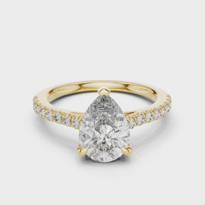 360 degree video of 2.29 CTW pear cut lab grown diamond engagement ring